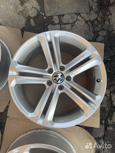 Диски Mallory VW Tiguan R18