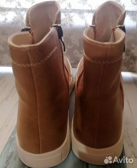 Ботинки женские новые