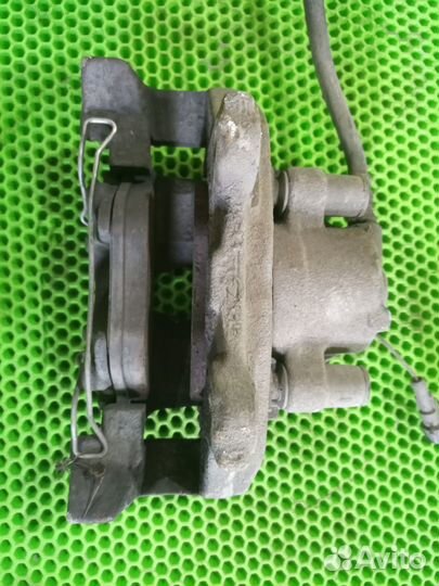 Суппорт передний левый Alfa Romeo 156