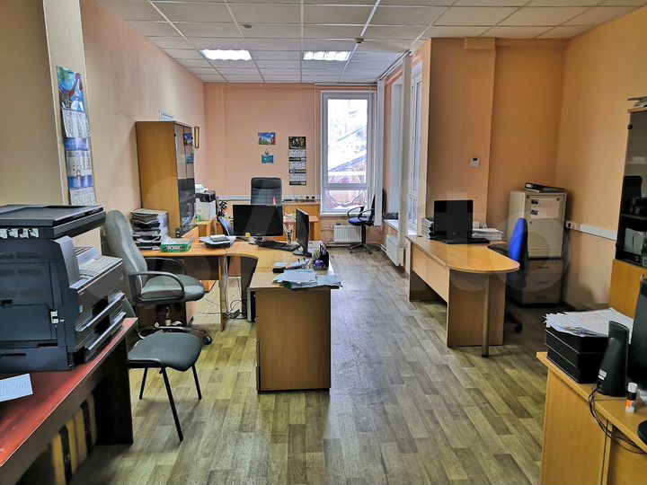 Офисные помещения, 1698.5 м²