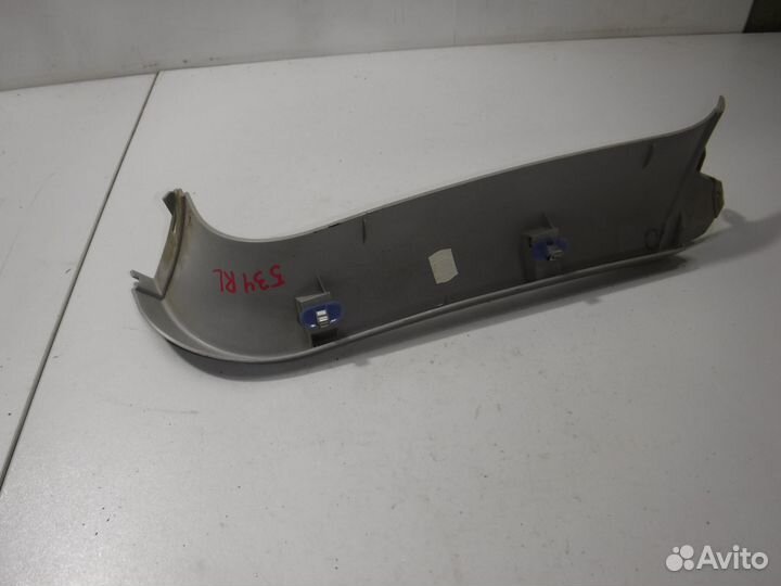 Обшивка двери багажника Opel Zafira B