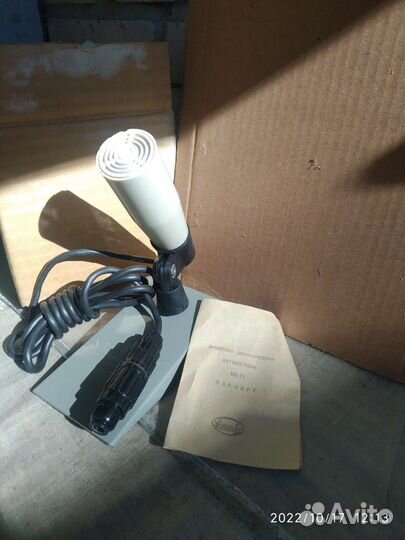 Студийный микрофон