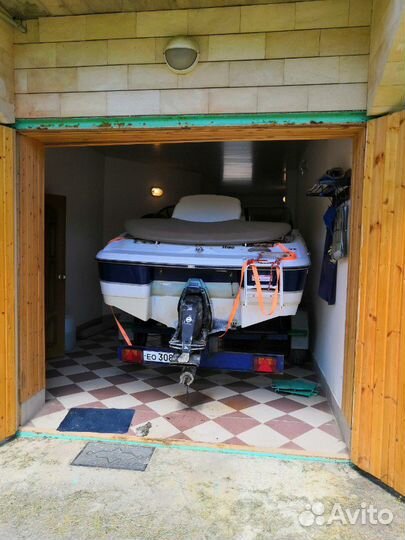 Американский катер Four Winns 180