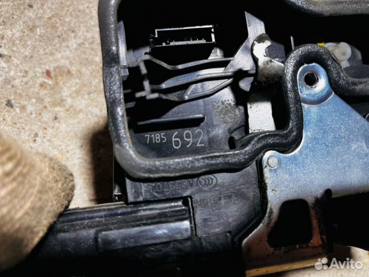 Замок двери с доводчиком передний правый Bmw 7 F02