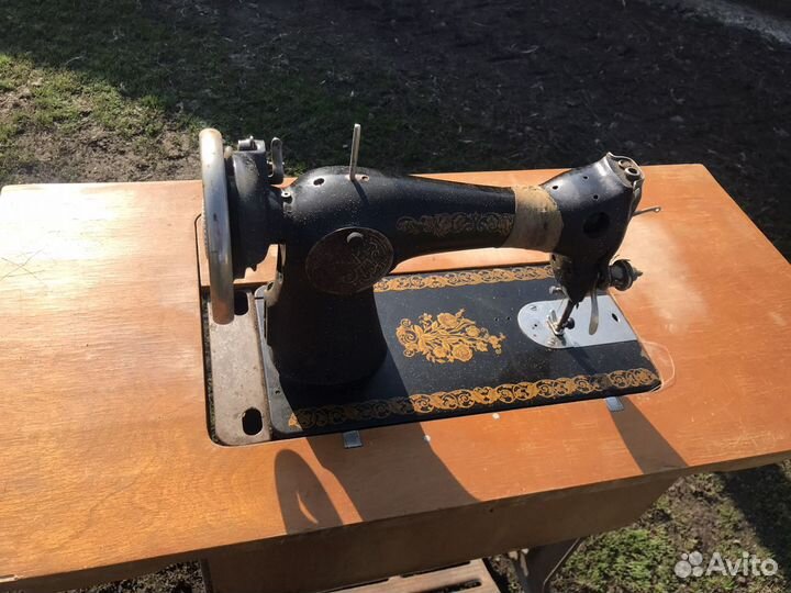 Швейная машинка зингер бу
