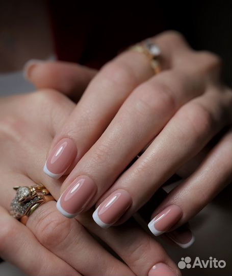 Маникюр гель-лак, пудровый