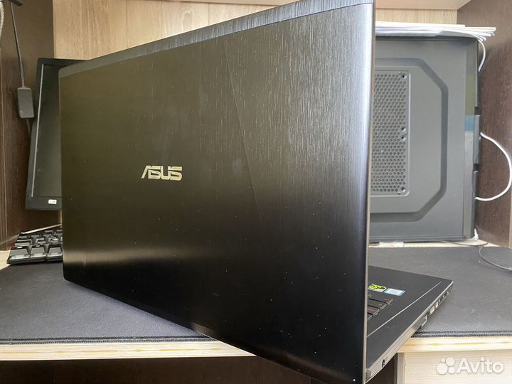 Ноутбук Asus