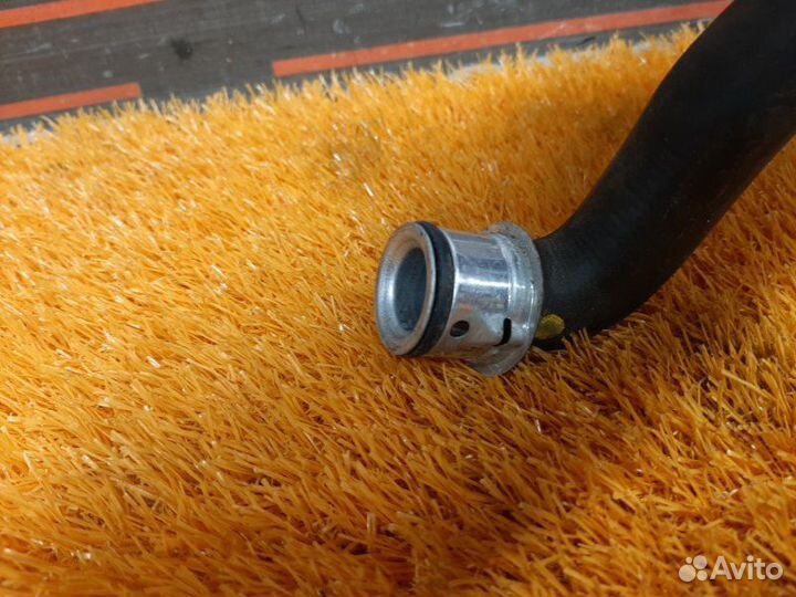 Патрубок расширительного бачка Mercedes-Benz C