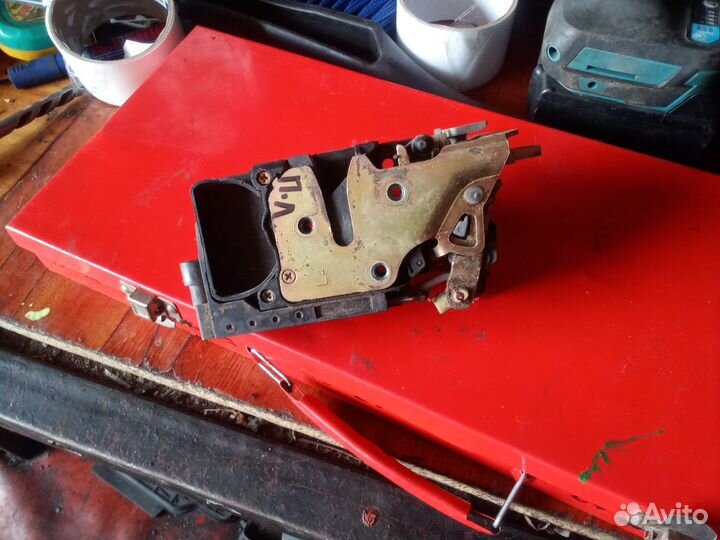 Санг енг рекстон 1 замок передний левый