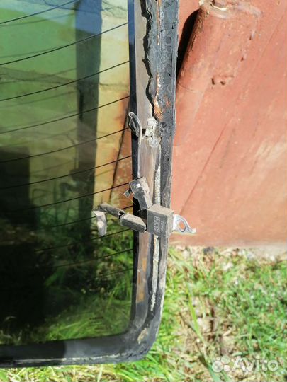 Стекло заднее Nissan Primera P10