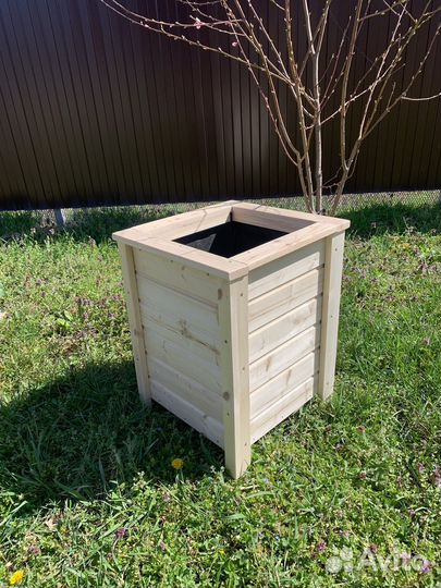 Деревянное кашпо вазон