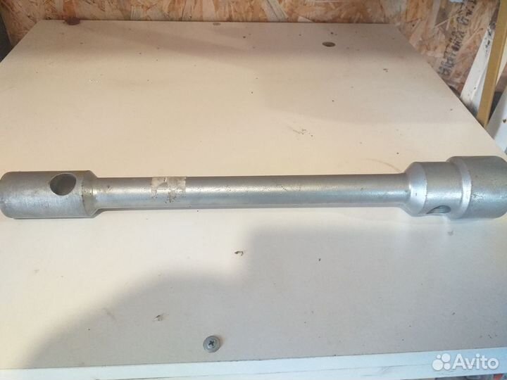 Ключ балонный 2238