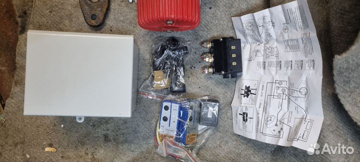 Лебедка электрическая автомобильная