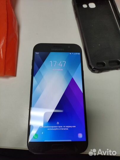 Телефон samsung galaxy A7 2017