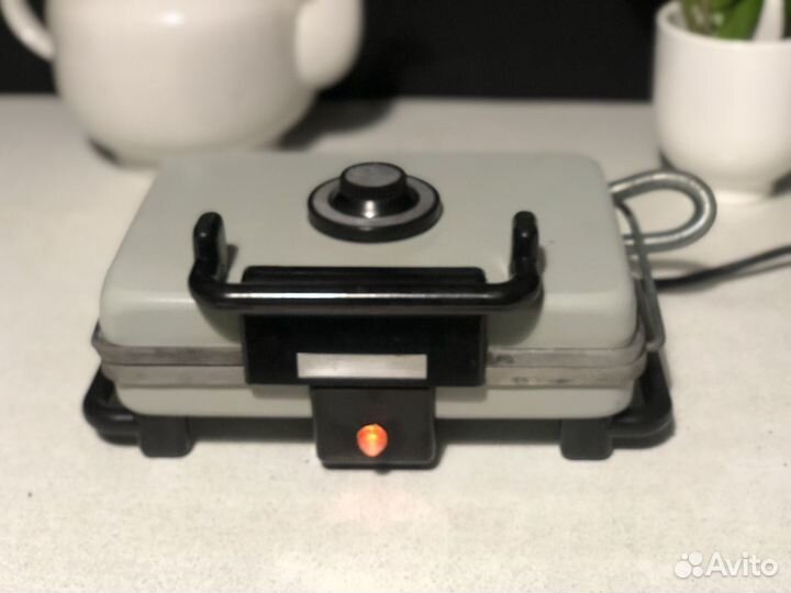 Электровафельница и мясорубка СССР