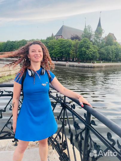 Модель на афрокудри