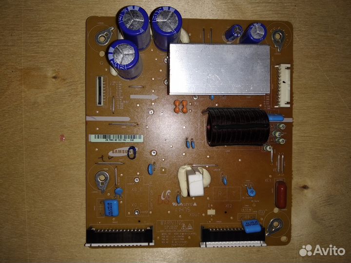 TV samsung PS43D451A3W; UE32H6200AK