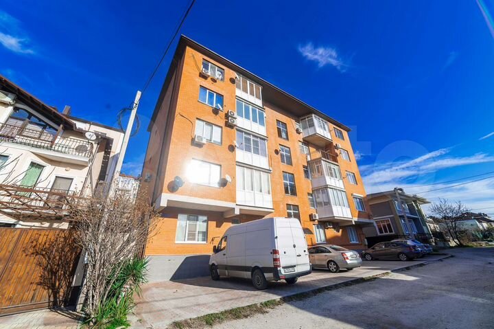 1-к. квартира, 53 м², 2/5 эт.