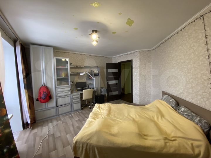 4-к. квартира, 127 м², 10/14 эт.