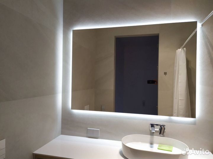 Зеркало с подсветкой в ванную