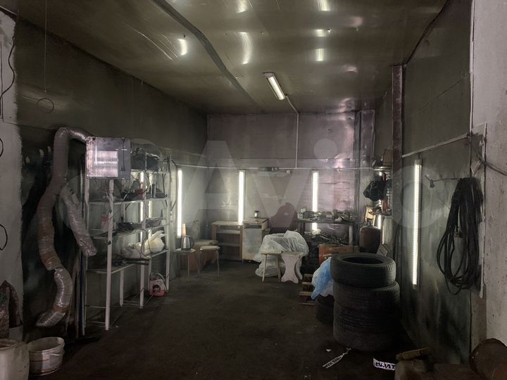 Гараж, > 30 м²