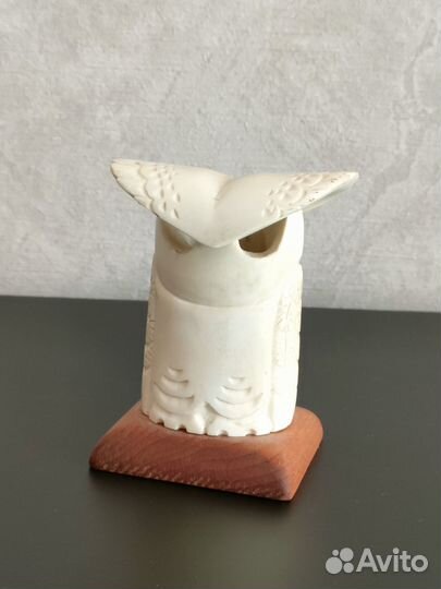 Статуэтка, стакан, кубок из кости