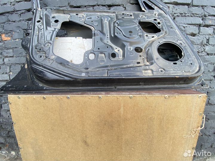 Передняя левая дверь на Nissan almera b10 8010195F