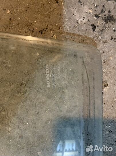 Стекло заднее левое honda civic