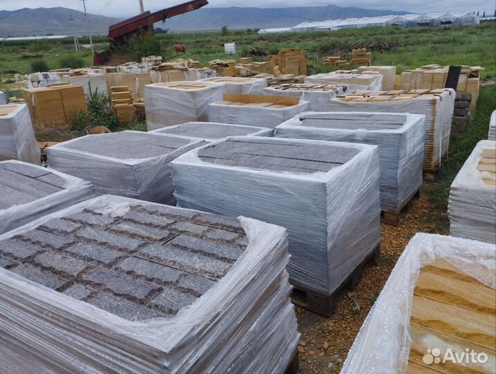 Цокольный камень