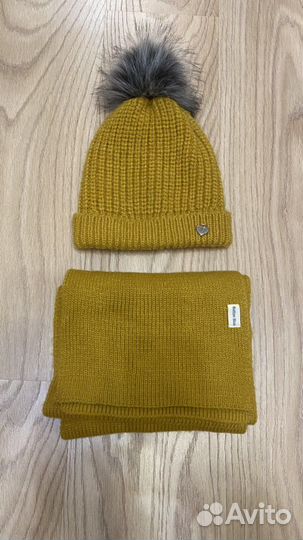 Комплект шапка и шарф для девочки