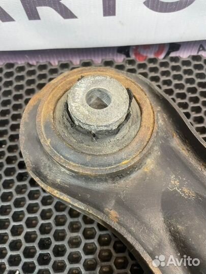 Рычаг подвески нижний передний правый Mercedes