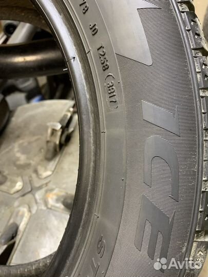 Pirelli Ice Zero 215/55 R17  1шт