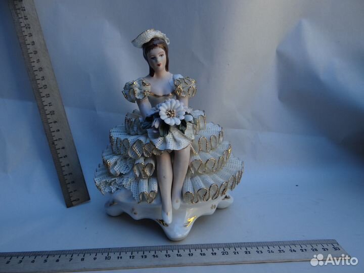 Ручная работа Статуэтка Кружевной фарфор старая