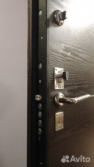 Вскрытие разных типов замков, дверей, авто