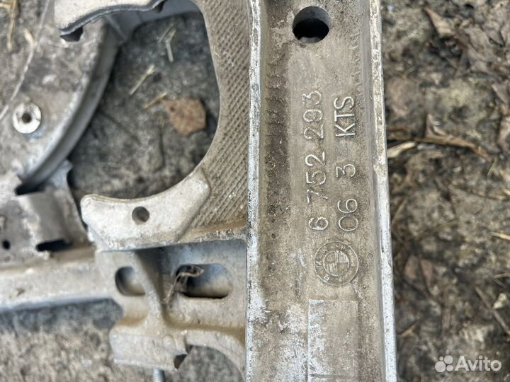 Подрамник для Бмв Е65