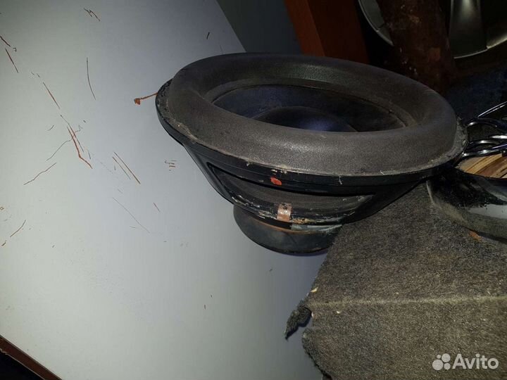 Сабвуфер встроенный Skoda A4 лифтбэк