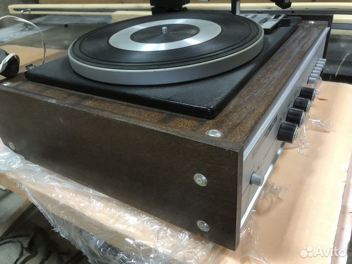 Проигрыватель akords 001