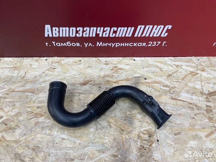 Патрубок воздушного фильтра Renault Sandero