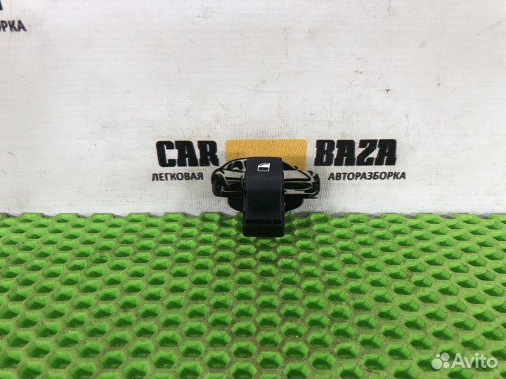 Кнопка стеклоподъемника BMW X1