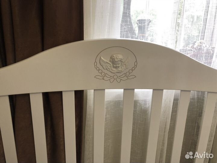 Кровать с камодом можга