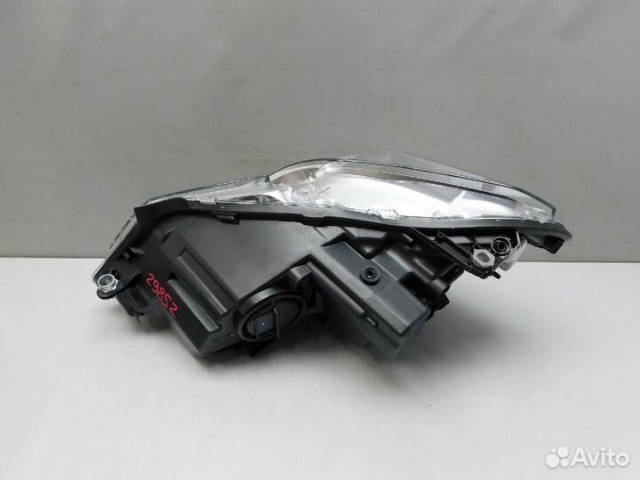 Фара правая Mercedes-Benz E-Class
