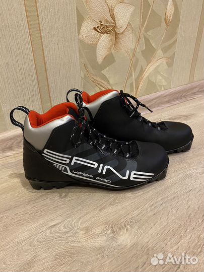 Лыжные ботинки 40 размера Spine