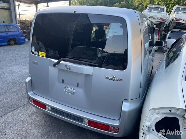 Накладка замка багажника honda mobilio spike