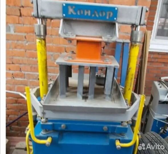 Станок для производства арболитовых блоков