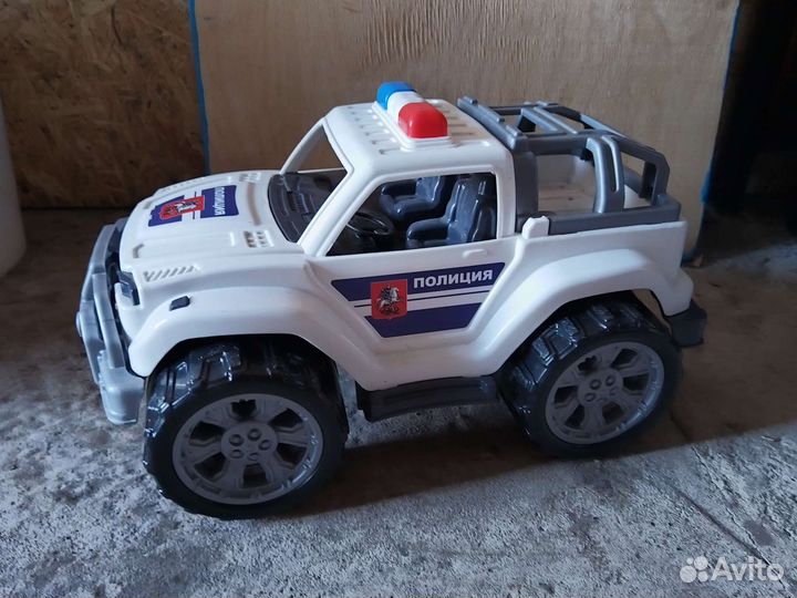 Внедорожник полиция