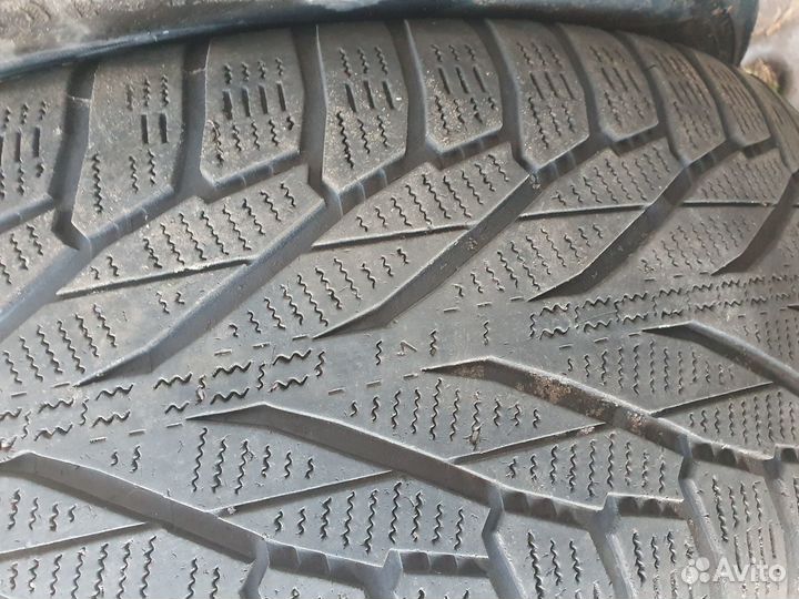 Nokian Tyres Hakkapeliitta R2 SUV 235/60 R18 107R