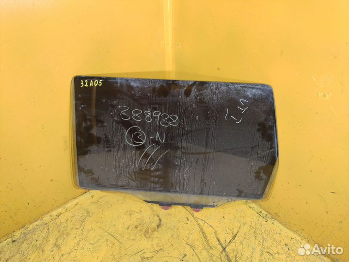 Стекло заднее левое для Mitsubishi Outlander 1