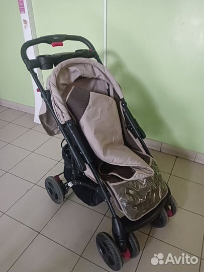 Прогулочная коляска