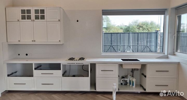 Столешница стеновая подоконник из камня Hi-Macs м2