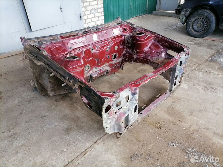 Передняя часть кузова Mazda 626 (GC) 1983-1987